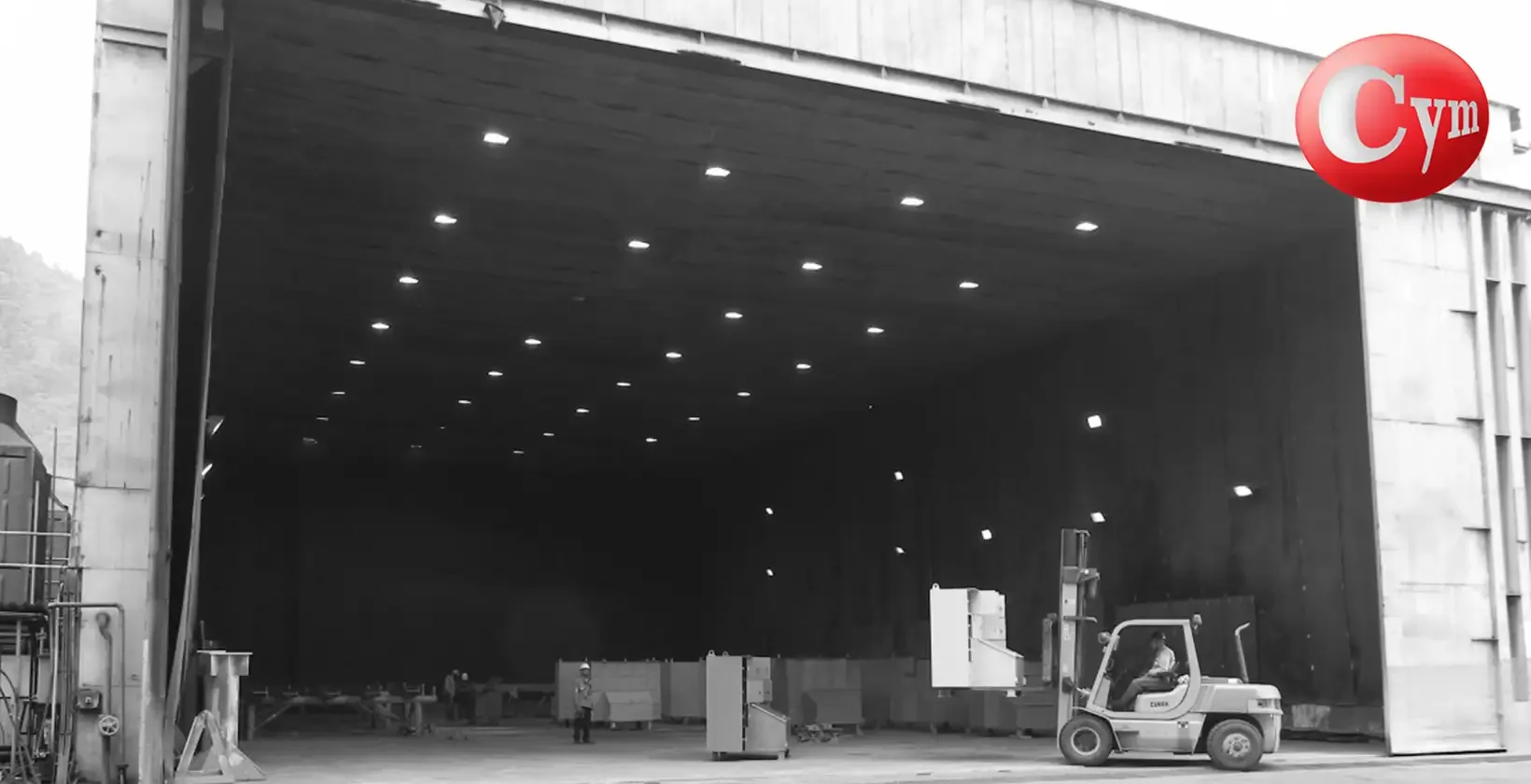 Cuarto granallado CYM Materiales astillero BrasFELS Brasil — piezas navales gran porte montacargas