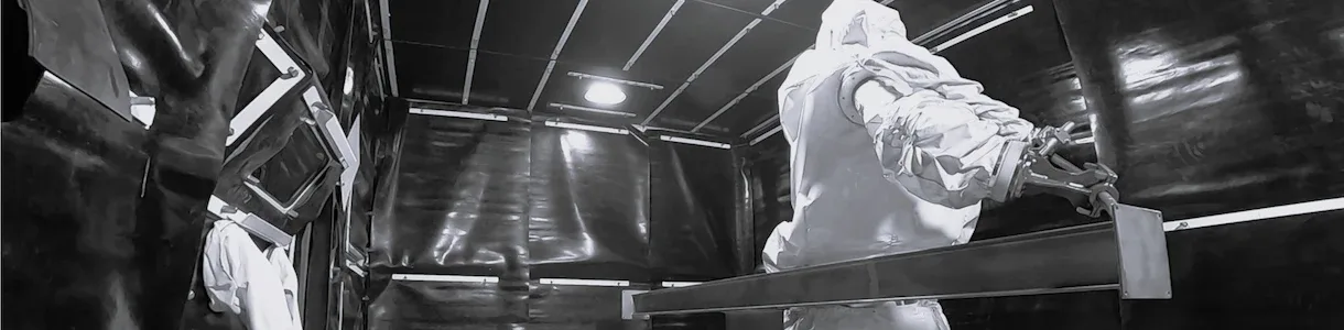 Blast room and
shot peening with
robot or manipulators