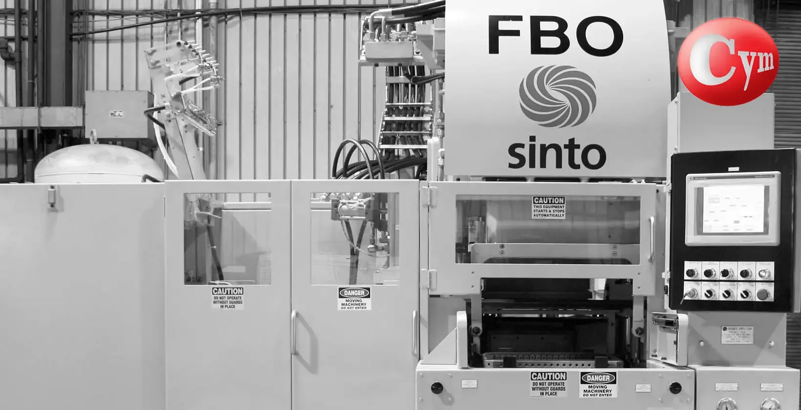 Moldeadora FBO Sinto con panel de control para fundición — vista frontal limpia del equipo en planta.