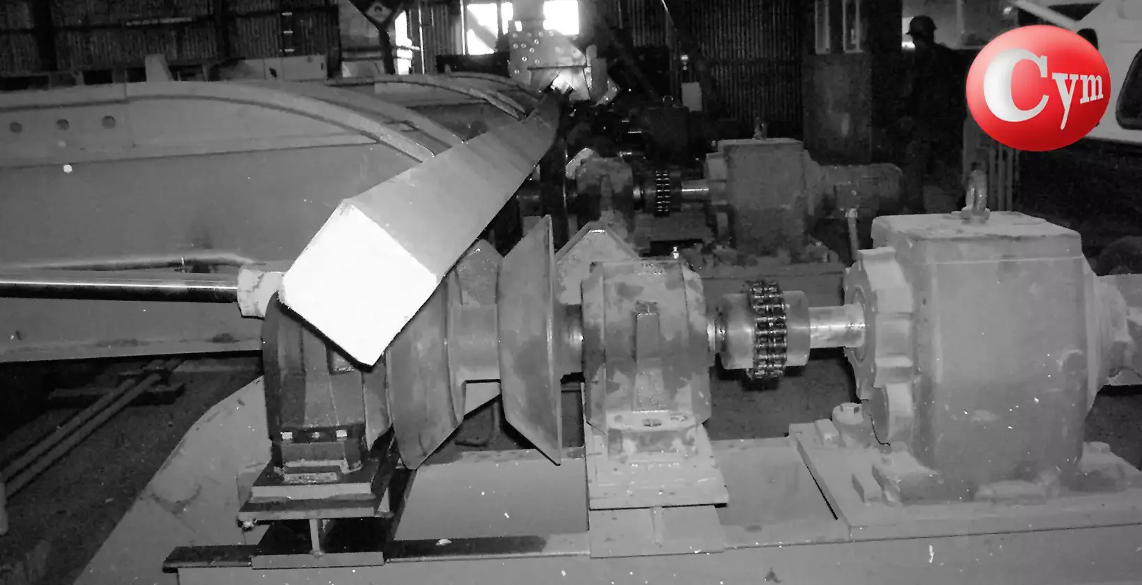 Granalladora de palanquillas (billets) CYM BAR 4 – 4 turbinas 50 HP, una por cara – transportador de rodillos planos para palanquillas hasta 200×200 mm · Acindar S.A. (ArcelorMittal), Argentina