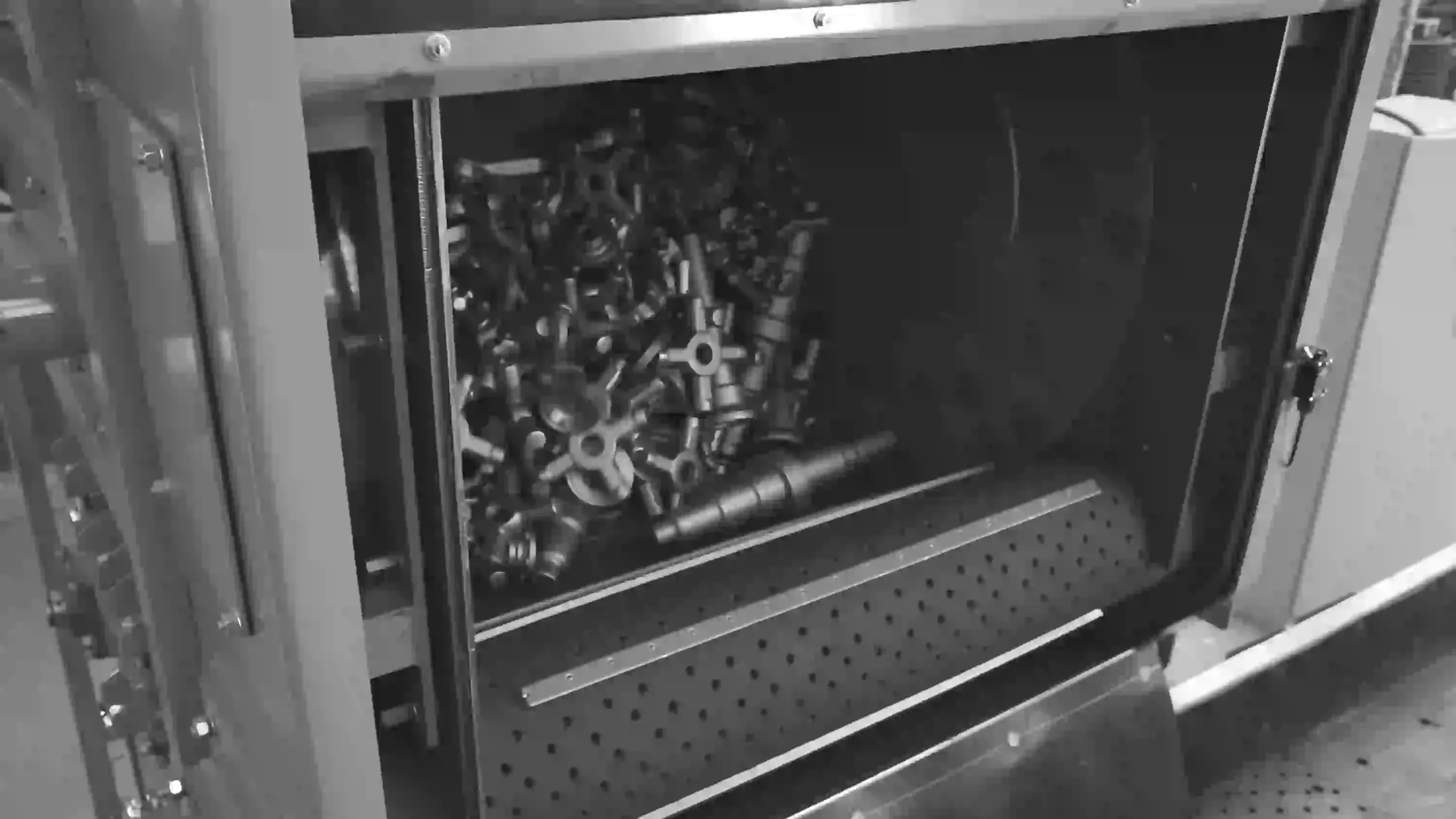 Tumblast shot blast machine LT600G