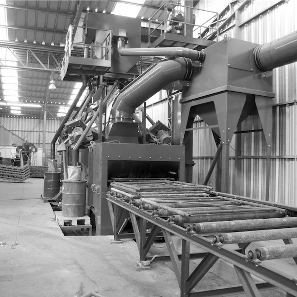 Tubular scaffold shot blasting