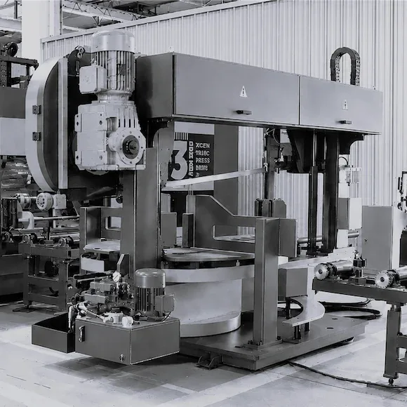 Straight or miter cut? What changes on the saw